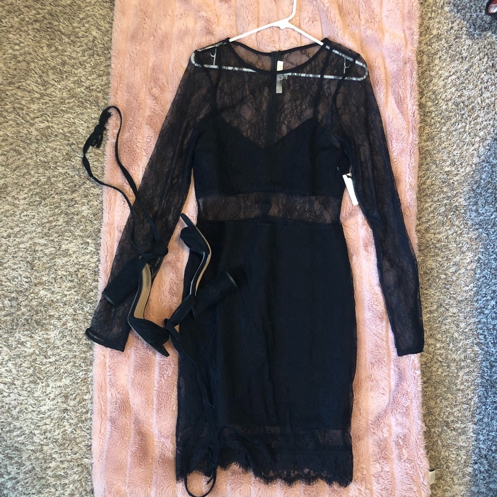 NWT Lovers + Friends Black Lace Bodycon Dress L